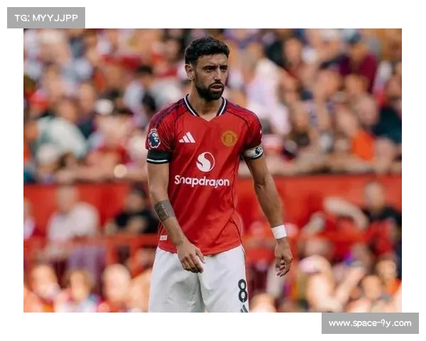 曼联主场火力全开 B费头球破局点燃红魔攻势 曼联主场火力全开 B费头球破局点燃红魔攻势